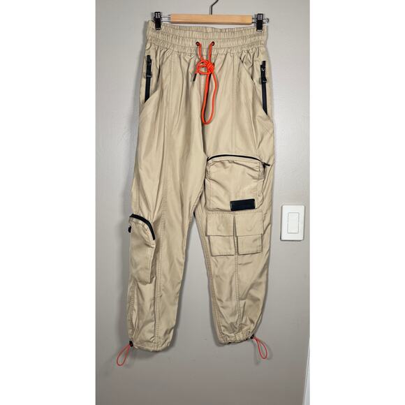 NWOT John Geiger Signature Pocket Cargo Pants in Parachute material M - Picture 2 of 12